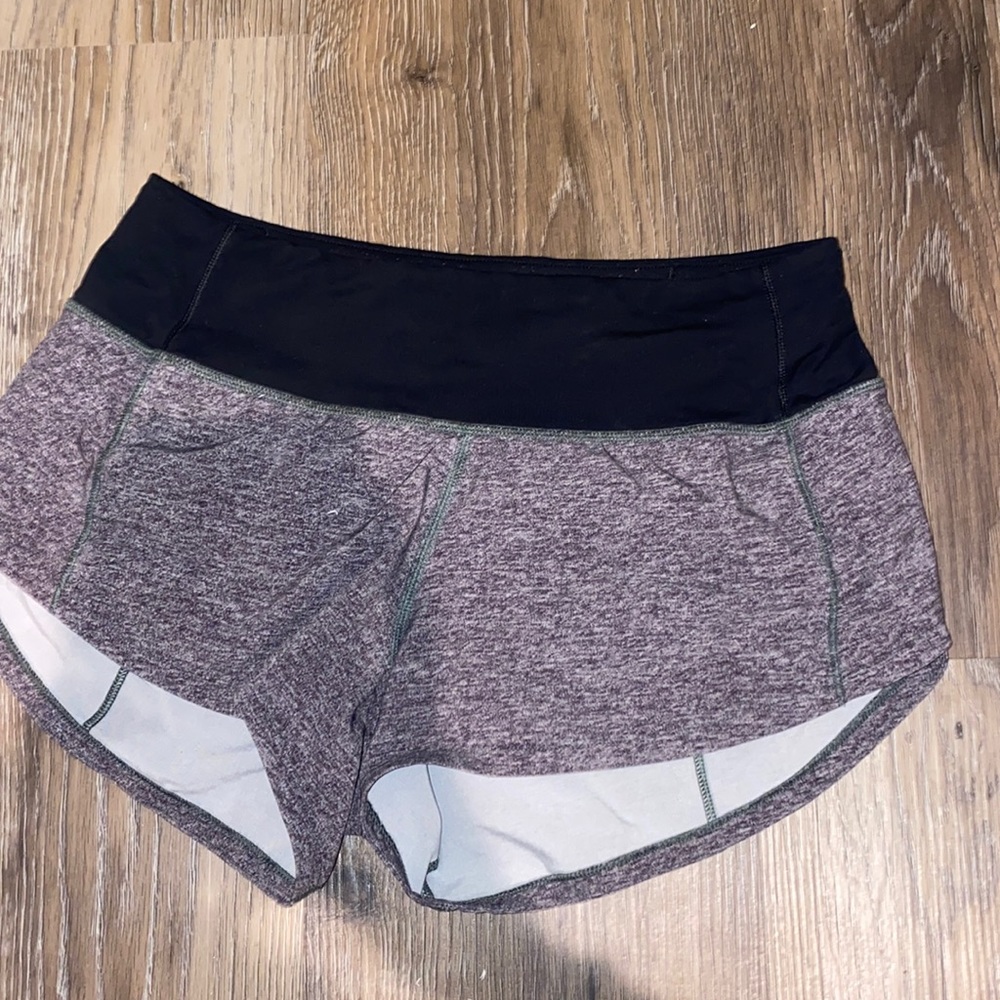 Size 0 lululemon speed up shorts 2.5 in lightly worn